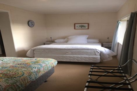 Photo of property in 5 Naera Place, Kawaha Point, Rotorua, 3010