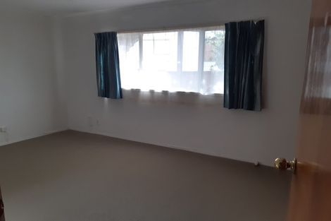 Photo of property in 11 Kingussie Place, Highland Park, Auckland, 2010