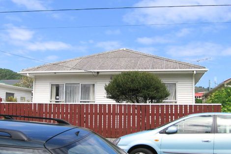 Photo of property in 32 Wilson Street, Newtown, Wellington, 6021