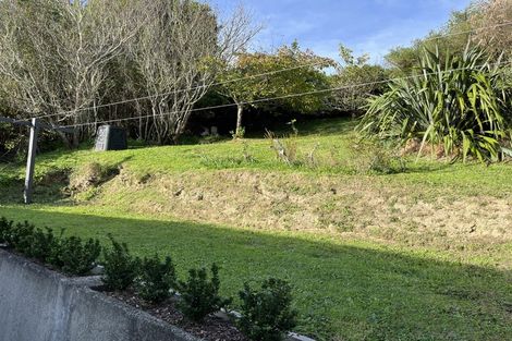 Photo of property in 18 Hinau Street, Tawa, Wellington, 5028