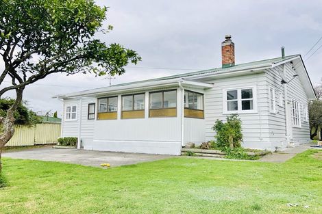Photo of property in 2 Nield Road, Manurewa, Auckland, 2102