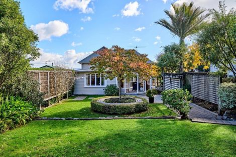 Photo of property in 10 Tui Road, Days Bay, Lower Hutt, 5013