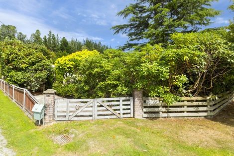 Photo of property in 210 Plateau Road, Te Marua, Upper Hutt, 5018