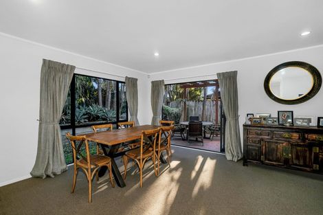 Photo of property in 22a Huia Road, Point Chevalier, Auckland, 1022