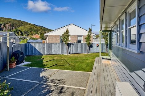 Photo of property in 2 Heather Grove, Fairfield, Lower Hutt, 5011