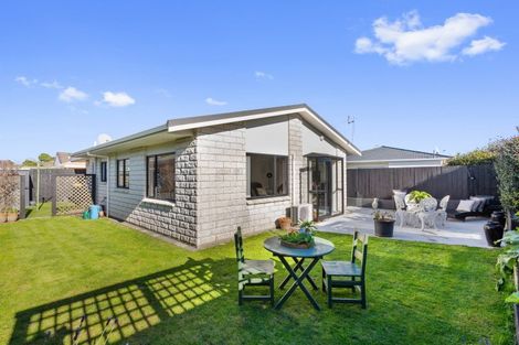Photo of property in 273/1 Mangorei Road, Merrilands, New Plymouth, 4312
