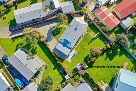 Photo of property in 5 Wikepa Place, Whakatane, 3120