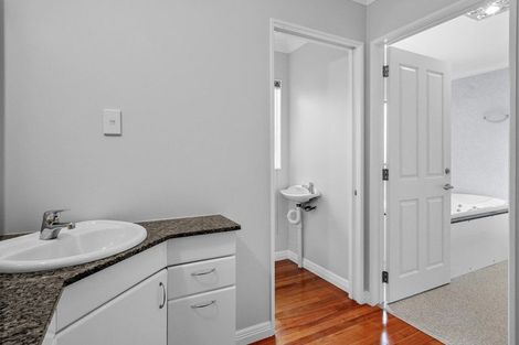 Photo of property in 29 Sunny Crescent, Huapai, Kumeu, 0810