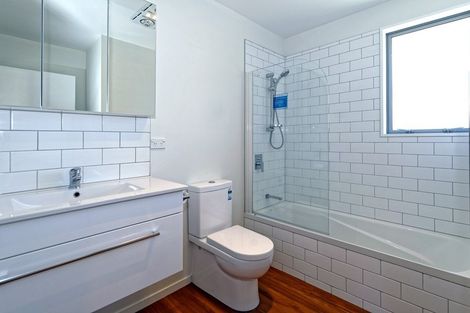 Photo of property in 1/19 Queenspark Drive, Parklands, Christchurch, 8083