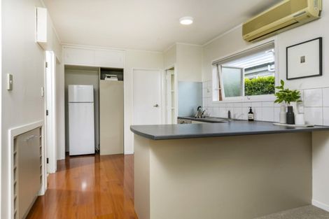 Photo of property in 2/134 Calliope Road, Stanley Point, Auckland, 0624