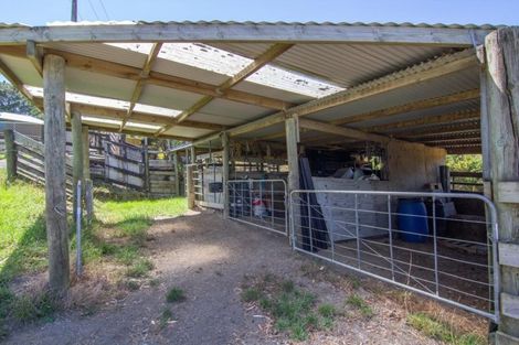 Photo of property in 156 Shanks Road, Helensville, 0875