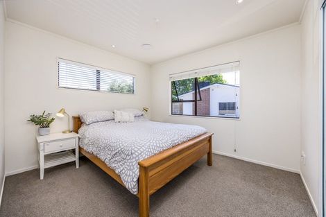 Photo of property in 1/13 Geoffrey Road, Torbay, Auckland, 0630