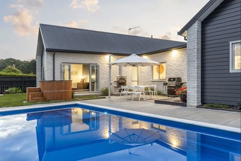 Photo of property in 33 Jarrett Terrace, Leamington, Cambridge, 3432