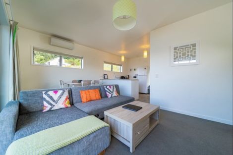 Photo of property in 129a Wynyard Crescent, Fernhill, Queenstown, 9300