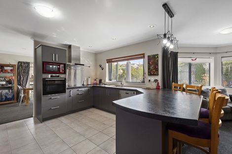 Photo of property in 3 Riverstone Drive, Riverstone Terraces, Upper Hutt, 5018