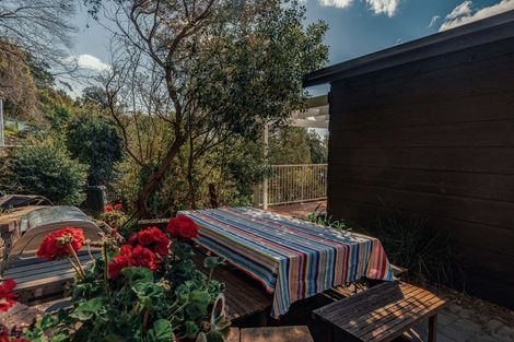 Photo of property in 16 Osmond Lane, Mount Pleasant, Christchurch, 8081