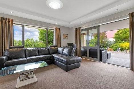 Photo of property in 25 Teviotview Place, Amberley, 7410