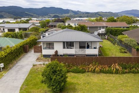 Photo of property in 26 Langdale Avenue, Paraparaumu, 5032