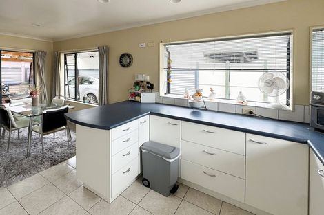 Photo of property in 18a Lavas Place, Mount Wellington, Auckland, 1060