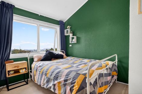 Photo of property in 2/39 Brunton Place, Glenfield, Auckland, 0629