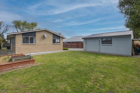 Photo of property in 5 Betula Place, Parklands, Christchurch, 8083