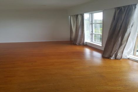 Photo of property in 9 Hatherlow Street, Glenfield, Auckland, 0629