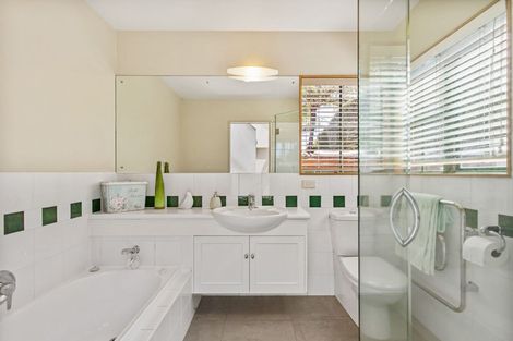 Photo of property in 45b Takutai Avenue, Half Moon Bay, Auckland, 2012