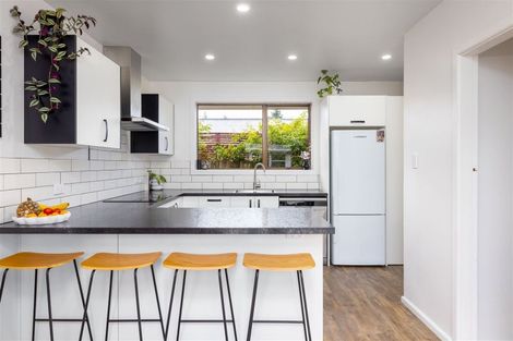 Photo of property in 62 Kathleen Crescent, Hornby, Christchurch, 8042