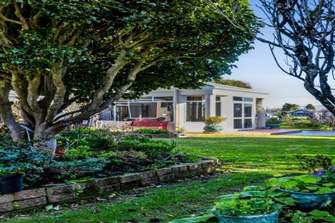 Photo of property in 74 South Road, Manaia, 4612