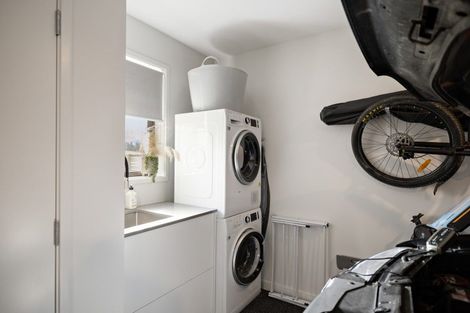 Photo of property in 13 Mcgibbon Lane, Jacks Point, 9371