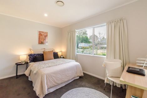 Photo of property in 2 Te Uruhi Grove, Paraparaumu, 5032