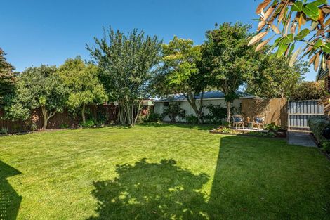 Photo of property in 44 Sevenoaks Drive, Bryndwr, Christchurch, 8053