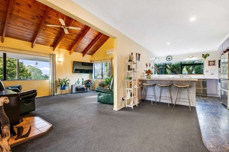 Photo of property in 11 North Way, Titirangi, Auckland, 0604