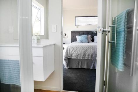 Photo of property in 21 Riverview Place, Waipu, 0582