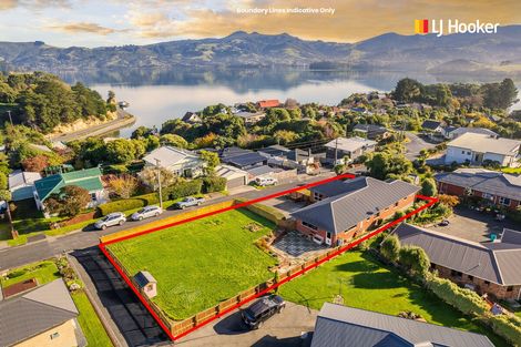 Photo of property in 37 Seaton Road, Portobello, Dunedin, 9014