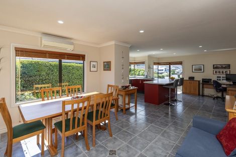 Photo of property in 14 San Priamo Place, Paraparaumu Beach, Paraparaumu, 5032