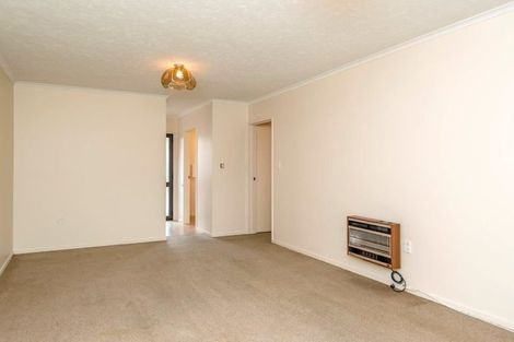 Photo of property in 2/35 Division Street, Riccarton, Christchurch, 8041