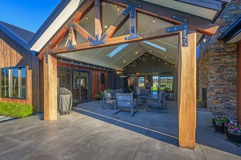 Photo of property in 2 Pheasant Lane, Aokautere, 4471