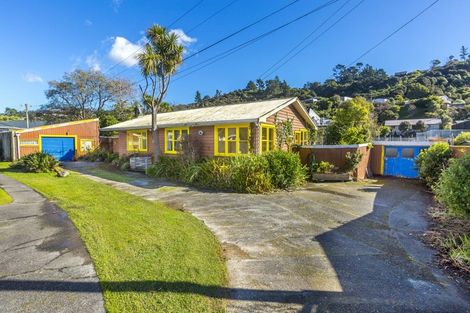 Photo of property in 11 Richard Grove, Stokes Valley, Lower Hutt, 5019
