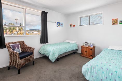 Photo of property in 40 Roretana Drive, Athenree, Katikati, 3177