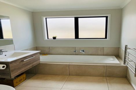 Photo of property in 27 Nicolau Avenue, Rolleston, 7615