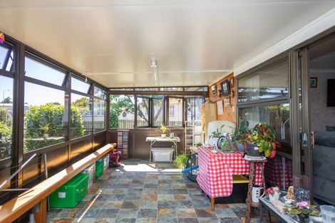 Photo of property in 7 Hunter Street, Dannevirke, 4930