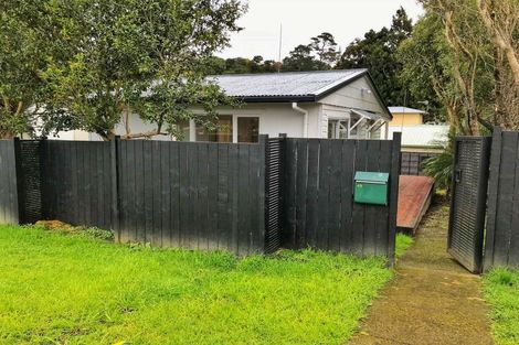Photo of property in 1/48 Woodside Road, Massey, Auckland, 0614