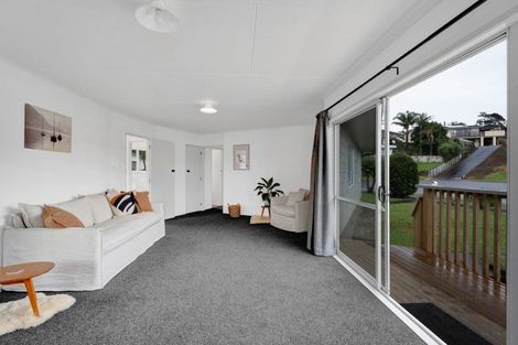 Photo of property in 14 Acacia Place, Bell Block, New Plymouth, 4312