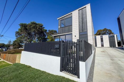 Photo of property in 2/9 Utting Street, Birkdale, Auckland, 0626