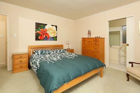 Photo of property in 10 Jubaea Place, Henderson, Auckland, 0610