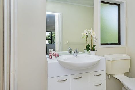 Photo of property in 2/87 Clovelly Road, Bucklands Beach, Auckland, 2012
