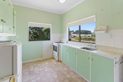Photo of property in 20 Norfolk Crescent, Otaki Beach, Otaki, 5512