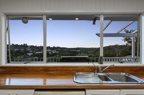 Photo of property in 10 Gurnard Road, Stillwater, Silverdale, 0993