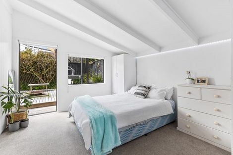 Photo of property in 1/283 East Coast Road, Mairangi Bay, Auckland, 0630